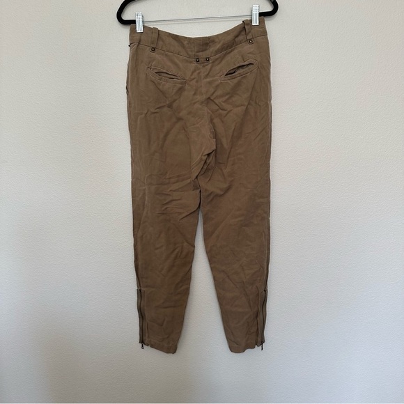 Trina Turk women’s Summerlong Pant tan khaki tencel size 0 tapered leg zip ankle - Picture 4 of 4